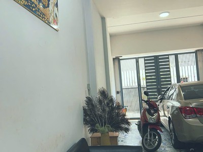 Nhà mặt tiền đường 182 tăng nhơn phú A, 50m, 3 tầng 0