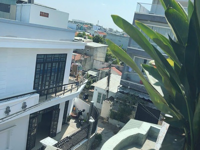 Nhà mặt tiền đường 182 tăng nhơn phú A, 50m, 3 tầng 1