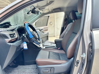 Innova Cross V 2025    Màu Nâu   Giá bán 830tr có thương lượng 6