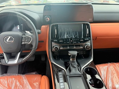 Giao ngay Lexus LX600 4 chỗ VIP, sản xuất 2026. 7