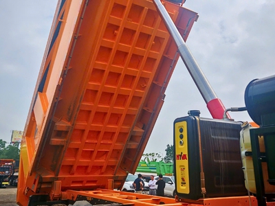 Hot deal trong tuần   Xe ben SHACMAN đầu lệch 385HP Cummins 4