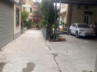 Bán lô đất vuông đẹp   ô tô đỗ cửa   vị trí siêu tiềm năng 2