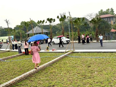 Cần sang gấp lô đất 100m  full thổ cư, phú cát, hòa lạc, tăng giá mạnh, cho thuê tốt. 1