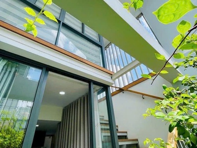 Bán nhà 5 tầng mới - mặt tiền xe hơi đậu cửa đ.nguyễn thiện thuật, quận 3- khu vip phân lô bàn cờ 3