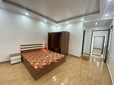 MT2143. Cho thuê nhà mặt đường nhánh Văn Cao 5
