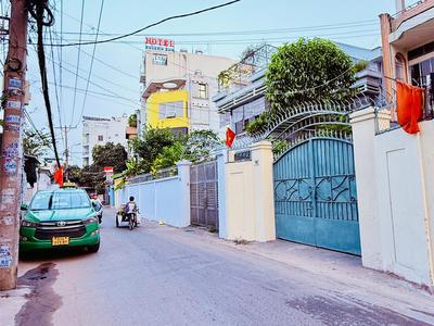 Bán chdv mặt tiền ngô đức kế, 7 tầng có hầm, thang máy 4