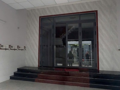 15tr  Cho Thuê Nhà 3 Tầng   3PN 3WC   sân đậu ô tô   ĐS 24 P. Linh Đông, Sân Đậu oto. 1
