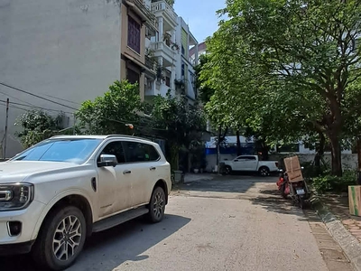 Siêu phẩm đấu giá thạch bàn 75m2 - đầu tư đỉnh-1x tỷ 0