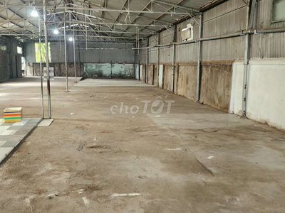 Cho thuê kho/xưởng giá tốt vị trí thuận lợi tại quận 12 2