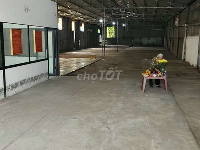 Cho thuê kho/xưởng giá tốt vị trí thuận lợi tại quận 12 4