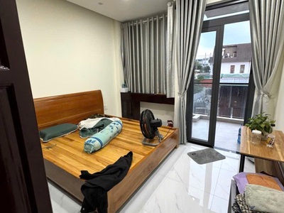 Nhà đẹp bình chiểu   61m  4 tầng   hẻm ô tô tránh 8m   gần kcx linh trung   giá giảm mạnh còn 5.x tỷ 1