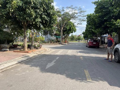 Bán đất biệt thự khu Đỉnh Long, ph Tân Bình, TP Hải Dương, 160m2, mt 11m, vị trí đẹp 0