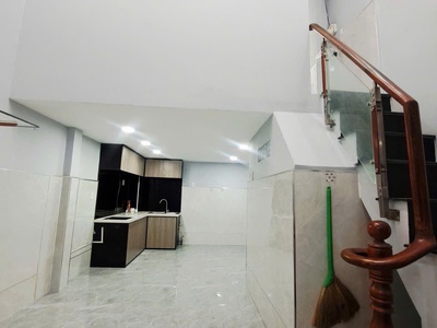 Bán nhà bhh bình tân- 4x7 đúc 2 tầng gần hẻm xe hơi chỉ 2.68 tỷ 0