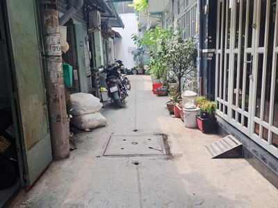 Bán nhà bhh bình tân- 4x7 đúc 2 tầng gần hẻm xe hơi chỉ  2.68 tỷ 4