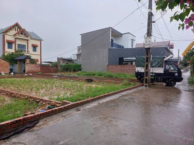 Thửa đất chỉ 3.x tỷ, 100m2, mt6.7m, lô góc, ô tô chạy vòng quanh, bắc thượng, sóc sơn. 3