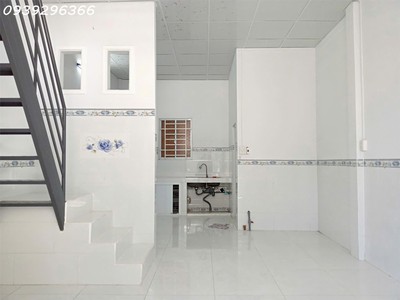 Cho thuê nhà riêng kiên cố, 2 phòng ngủ, có máy lạnh, máy tắm nước nóng ở cồn khương 1