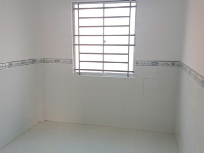 Cho thuê nhà riêng kiên cố, 2 phòng ngủ, có máy lạnh, máy tắm nước nóng ở cồn khương 2