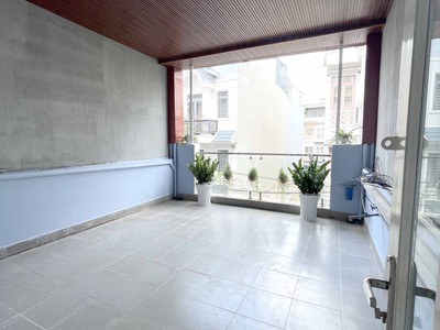 Nhà đẹp linh đông thủ đức   50m  3 tầng   khu phân lô hẻm 8m   gần chung cư 4s   giá tốt 6.x tỷ 4