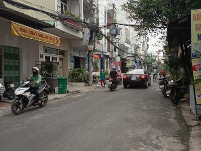 Cần tiền bán nhà hẻm xe hơi, đường bùi thị xuân , f3, q tân...