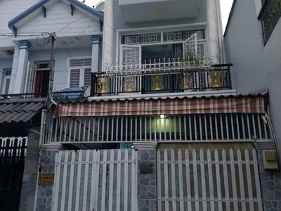 Q7 cách phú mỹ hưng 300m đang cho thuê 9tr/th 57m2 3 tầng đúc kiên cố 0