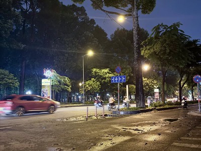 Căn nhà Cực Đẹp trong con hẻm YÊN BÌNH núp sau trục đường hối hả SÀI THÀNH 1