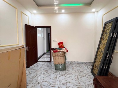 - Mặt tiền đường 10m, vị trí đẹp, gần THCS Nguyễn Văn Luông, chợ Bình Tiên, vòng xoay Phú Lâm 4