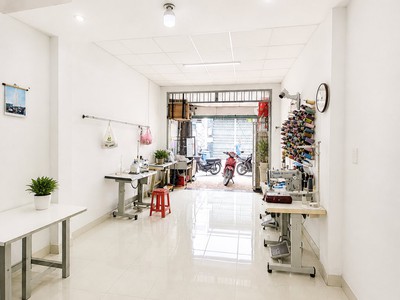 Bán gấp nhà gần aeon tân phú   hẻm xe hơi 6m   64m   sẵn dòng tiền   chỉ 5.x 3