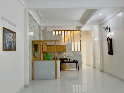 Cho thuê nhà nguyên căn trung tâm đức trọng 3