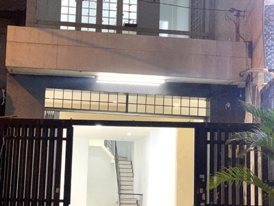 Cho thuê nhà góc 2 tầng nở hậu l 5.2m mặt tiền ba đình p10q8. giá 13 triệu/tháng 0