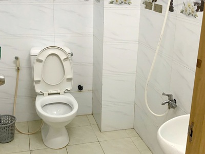 Cho thuê nhà góc 2 tầng nở hậu l 5.2m mặt tiền ba đình p10q8. giá 13 triệu/tháng 3