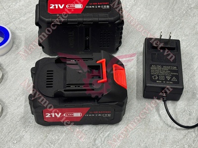 Máy bơm hóa chất chạy pin Turbo TBB1000 giá rẻ 1