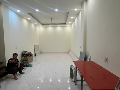 Mặt phố Quán Thánh 40M2 5 Tầng 10.8 Tỷ Phố Sát Hàng Bún Vỉa Hè Rộng Kinh doanh 5