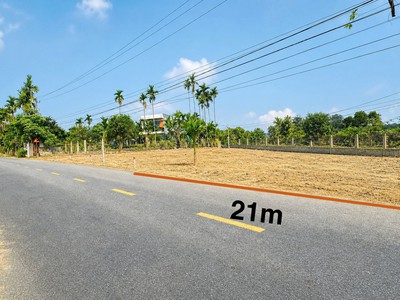Lô góc 3 mặt tiền QL14G - giá chỉ 1ty6xx - sẵn sổ 1