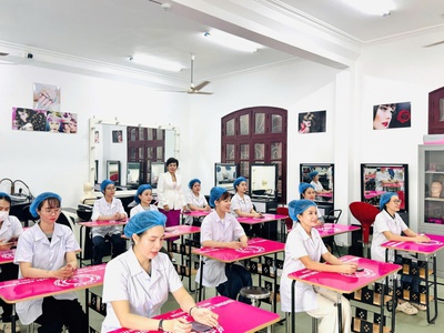 Tuyển Sinh Khoá Học Online Chăm Sóc Sắc Đẹp 0