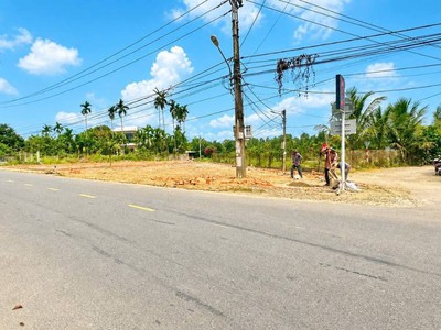 LÔ GÓC 3 MẶT TIỀNdiện tích 283m2 chỉ 1 tỷ 690 0