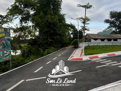 Bán đất tại Hòa Lạc, 30 triệu / m2, 103 m2, mặt tiền 7.5m, pháp lý đầy đủ, hàng hot 2
