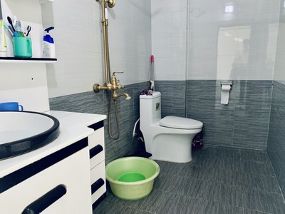 Cho thuê nhà khu phân lô Văn Cao, DT: 65m2, 3 p.ngủ. 3