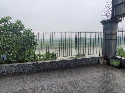 Cho thuê tầng 4   bắc cầu, long biên   150m 2