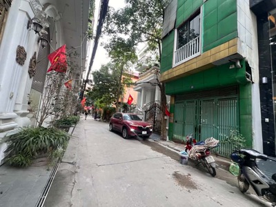 Hoàng Cầu Mặt Tiền 7.5M 8 Tầng Hoàn Công 34.5 Tỷ Ô TÔ kinh Doanh Lô Góc 2 Thoáng 0