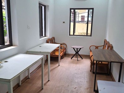 Cho thuê căn hộ tầng 2 khu tập thể số 647 Kim Mã, Ngọc Khánh cũ nay thuộc phường Giảng Võ 0