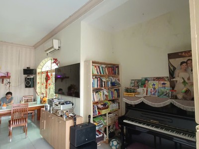 Chính chủ bán biệt thự vườn gần 300m2 sát đường lê đức thọ 4