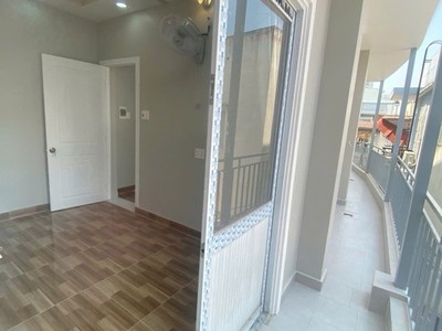 Bán căn hộ dịch vụ 3 tầng 67m2 phú mỹ q7, 7pn 7wc, sổ hồng, 3.9 tỷ 2