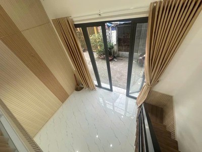 Chỉ 2.9 tỷ - có nhà 2 tầng hẻm xe hơi - quận 12 ra riêng thôi 2