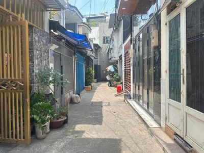 Chỉ 2.9 tỷ - có nhà 2 tầng hẻm xe hơi - quận 12 ra riêng thôi 0