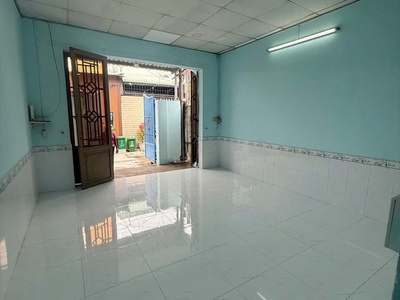 Cho thuê nhà 6mx15m đường ô tô gần bệnh viện q12 1