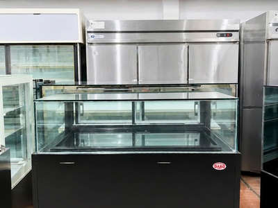 Tủ máy trưng bày bánh - trái cây lạnh - 120cm - hiệu Daiko. 0