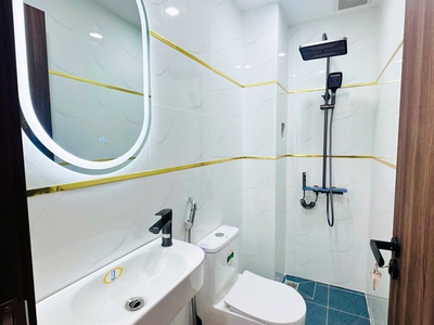 Bán Nhà Mặt Tiền Kinh Doanh Hồng Lạc 7