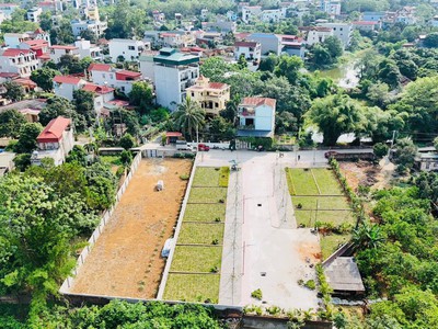 Lô đất đẹp khu ngã 3 hoà lạc   dân cư đông, đường đi thuận tiện 3