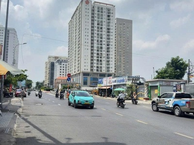 Bán nhà 2 mặt tiền nguyễn xí - ngay vincom nguyễn xí, 4.2x25m, 2 tầng, 3pn, 19 tỷ. 0