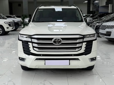 Bán Land Cruiser LC300 sản xuất 2025, siêu lướt 5000Km 0
